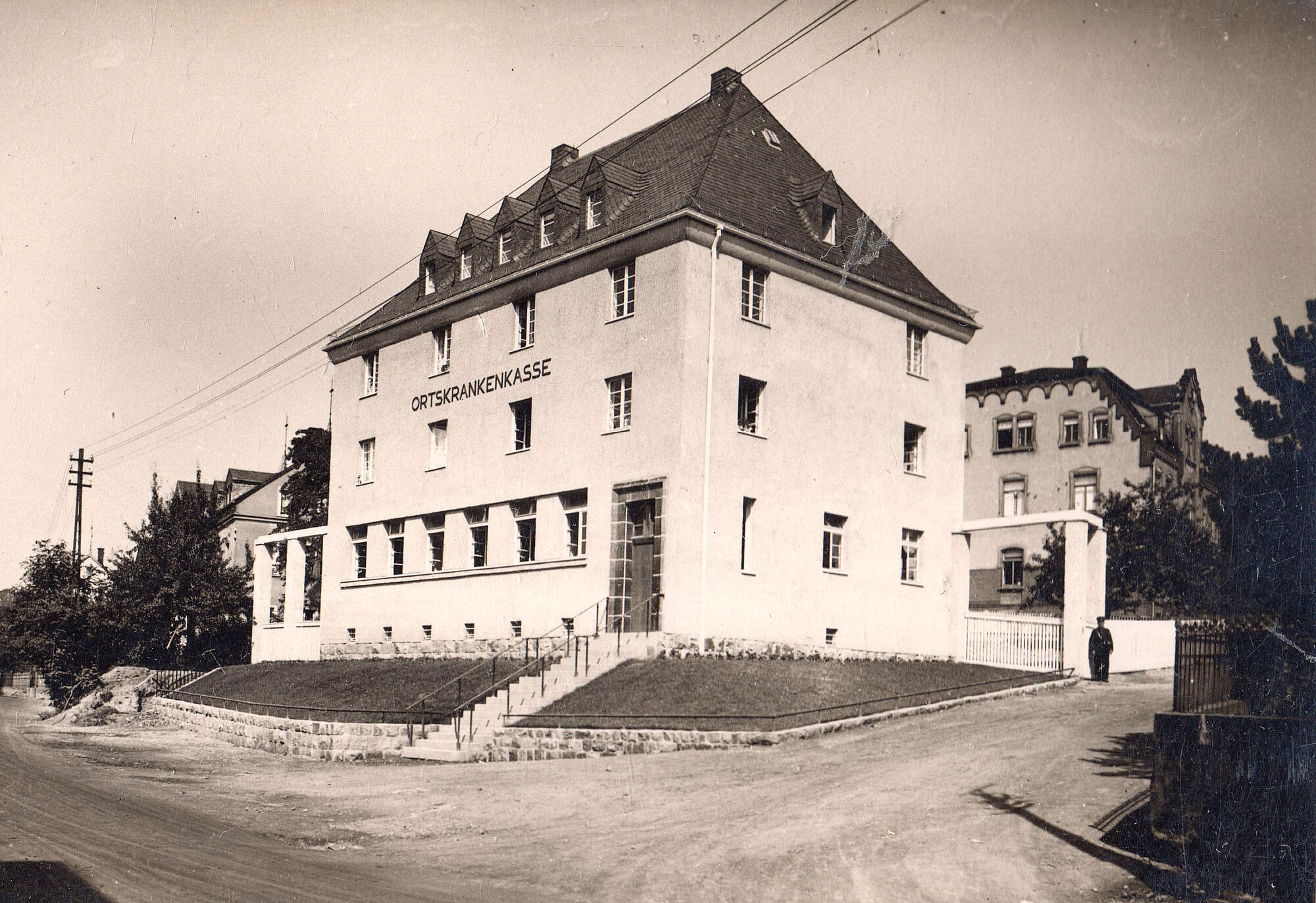 Ortskrankenkasse (AOK)